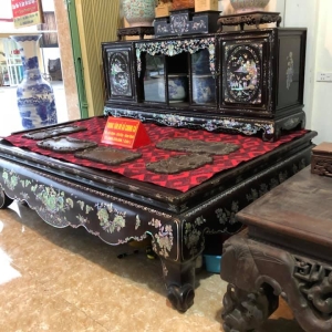 5 dấu hiệu nhận biết sập gụ tủ chè xưa còn giá trị cao trên thị trường