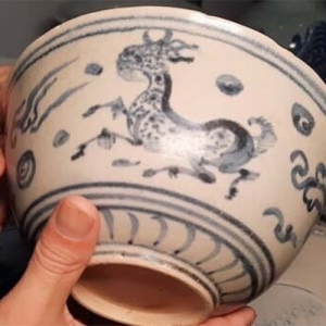 7 dấu hiệu nhận biết gốm sứ cổ xưa thật – giả cho người không chuyên