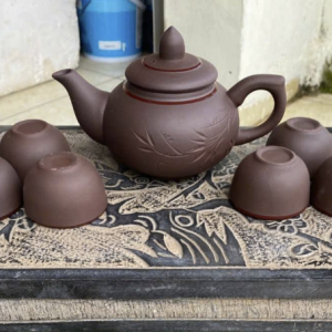 Bộ ấm trà tử sa cổ giá bao nhiêu? Bảng giá và kinh nghiệm định giá từ chuyên gia