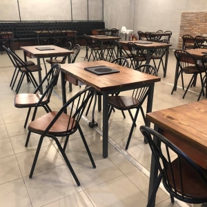 Thanh Lý Đồ Gỗ Cũ Nhà Hàng: Giải Pháp Thu Hồi Vốn Nhanh, Giá Cao