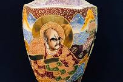 Những dòng bình bông gốm sứ cổ xưa được thu mua giá cao tại Sài Gòn