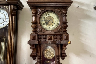 Thu mua đồng hồ cổ treo tường: Những dòng đồng hồ đang được săn lùng nhiều