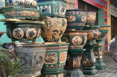 Nên dọn sạch cây, đất trong chậu kiểng cổ trước khi bán hay để nguyên?