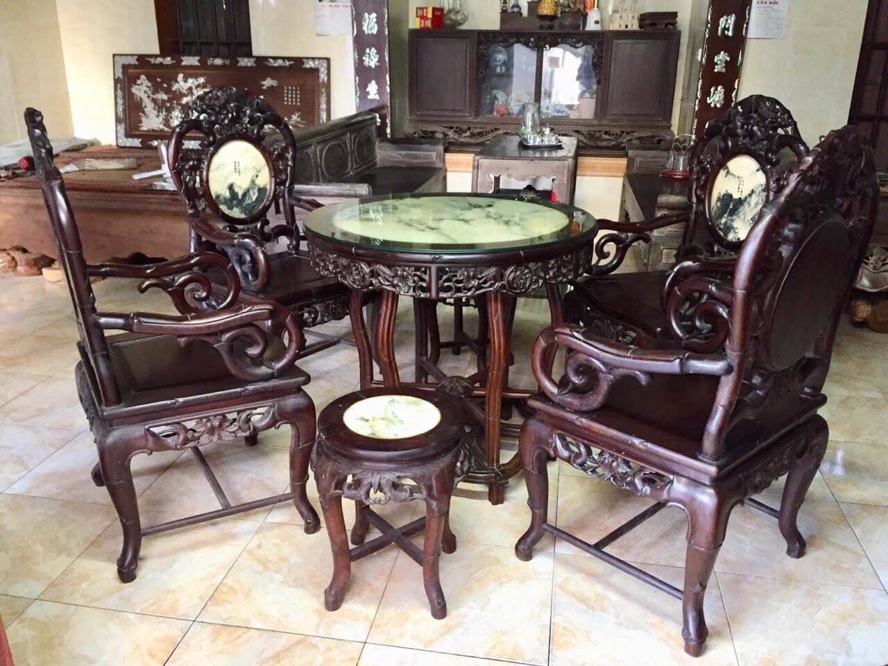 noi-thu-mua-do-co-uy-tin-sai-gon-2